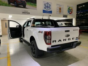 Cửa hít xe Ford Ranger