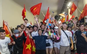 Lỗi Lạng Lách Trước Đầu Xe Ô Tô: Mức Phạt Và Hậu Quả