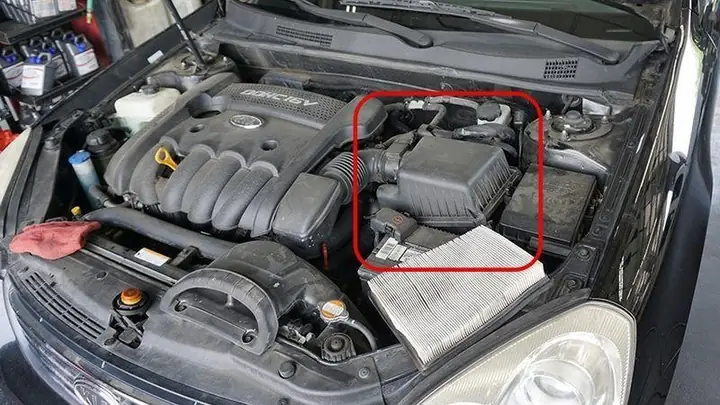 Hướng Dẫn Cách Vệ Sinh Lọc Gió Động Cơ Ô Tô: