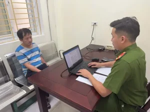 Ăn Cắp Xe Ô Tô Đâm Người