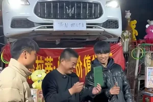 Anh Chỉ La Môt Thăng Sua Xe Ô Tô