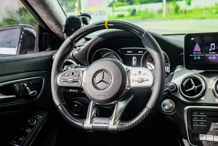 Tạo Dấu Ấn Cá Nhân Với Bọc Vô Lăng Cho Xe Ô Tô Mercedes