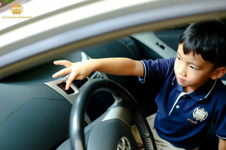 Kết Hợp Giáo Dục Ý Thức Và Thái Độ An Toàn Cho Trẻ