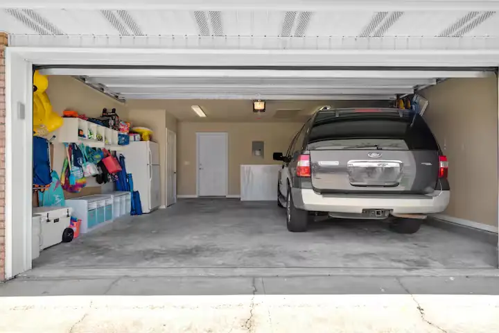 Review Bãi Đậu Xe Ô Tô Trong Nhà Duy Nhất: Có Đáng Tiền?