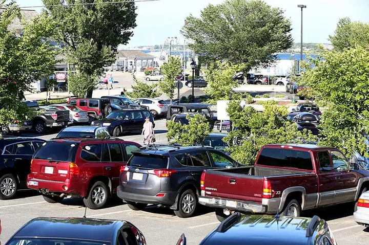 Review Bãi Đậu Xe Ô Tô Trong Nhà Duy Nhất: Có Đáng Tiền?