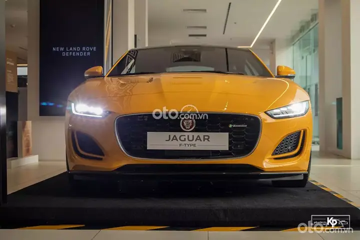 Ngoại Hình Jaguar F-type.