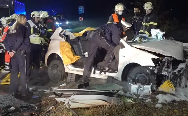 Dùng Bằng Giả Xe Ô Tô Gây Tai Nạn Giao Thông Bị Xử Lý Thế Nào?