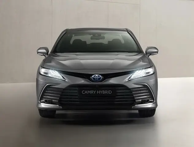 Ngoại Thất Xe Toyota Camry 2.5hv Hybrid 2024
