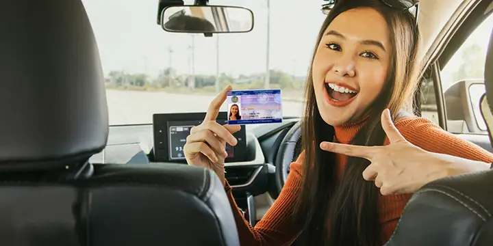 Bằng Lái Xe Hạng F