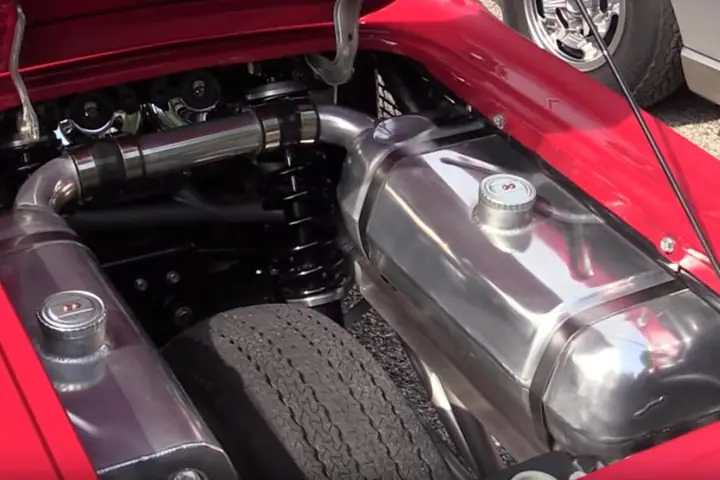 Ã Tã´ Cá» Hai Bã¡nh Äæ°á»£c Bã¡n Vá»i Giã¡ 5,6 Triá»u Usd