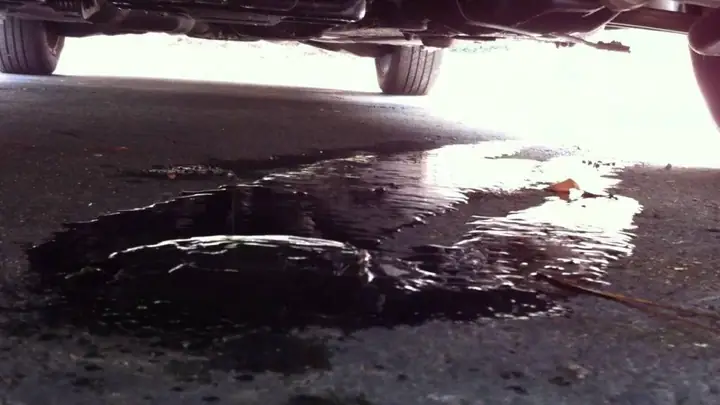 Loại Mùi Khét Từ Xe Ô Tô