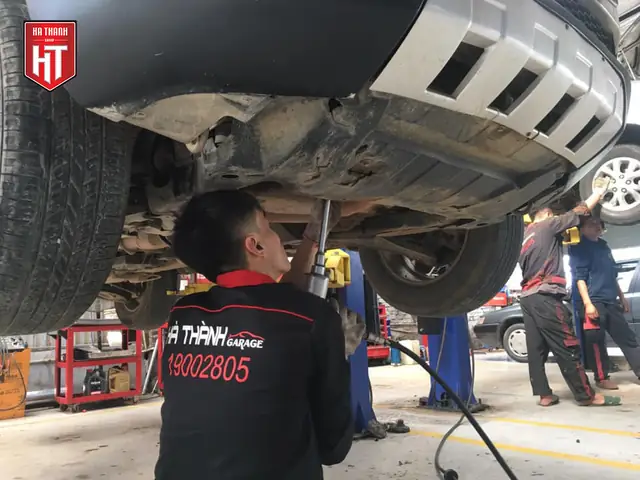 1. Dấu Hiệu Cần Phải Bảo Dưỡng Gầm Ô Tô