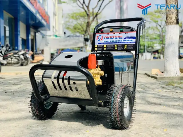 Máy Xịt Rửa Xe Ô Tô – Xe Tải