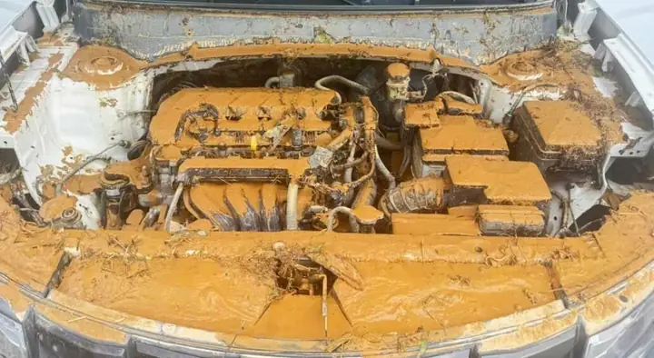 Gara Ở Thái Nguyên Nơi Tê Liệt, Nơi Quá Tải, Xe Ngập Nước Phải Đưa Về Hà Nội Sửa