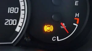 Thông Số Bất Thường Của Đồng Hồ Báo Nhiệt Độ Xe Ô Tô