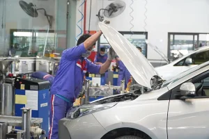 (chinhphu.vn) - Việc Tiếp Tục Quy Định Về Điều Kiện Kinh Doanh Cơ Sở Bảo Hành, Bảo Dưỡng Xe Ô Tô Của Cơ Sở Sản Xuất, Thương Nhân Nhập Khẩu Là Cần Thiết Để Bảo Đảm Quyền Lợi Của Người Tiêu Dùng, Đồng Thời Việc Xe Ô Tô Thường Xuyên Được Bảo Dưỡng Đúng Quy Định, Bảo Đảm Chất Lượng Cũng Sẽ Góp Phần Bảo Đảm Và Nâng Cao An Toàn Khi Tham Gia Giao Thông.