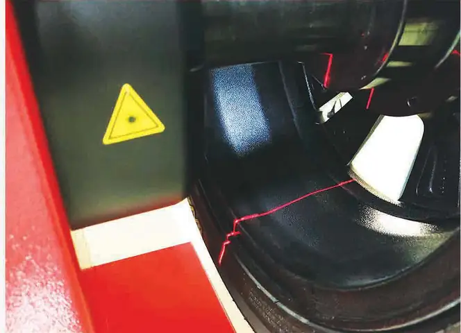 Máy Cân Bằng Lốp Ô Tô B708, Sonar Đo Bề Rộng Lốp