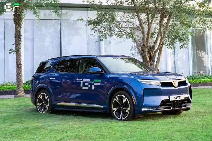 Bước 4: Kiểm Tra Khi Nhận Xe Và Ký Hợp Đồng