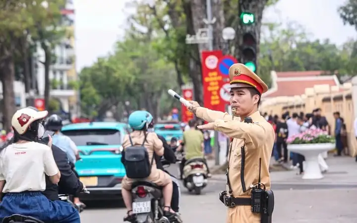 (chinhphu.vn) - Phòng Cảnh Sát Giao Thông - Công An Tp. Hà Nội Vừa Có Phương Án Phân Luồng Giao Thông Phục Vụ Các Hoạt Động Nhân Kỷ Niệm 80 Năm Cách Mạng Tháng Tám Thành Công (19/8/1945-19/8/2025) Và Quốc Khánh (2/9/1945-2/9/2025).