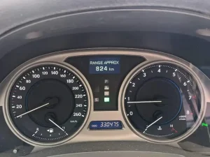 Bình Xăng Xe Máy Khác Bình Xăng Ô Tô Không? Khác Biệt Về Cấu Tạo Và An Toàn