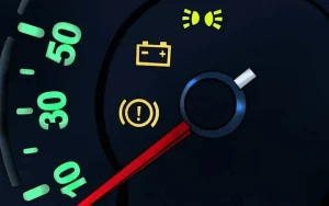 Đèn Cảnh Báo Sáng Trên Bảng Taplo