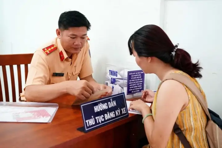 I. Giấy Tờ Xe Ô Tô Bao Gồm Những Loại Giấy Tờ Nào?