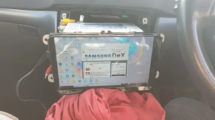 R/samsungdex - Dex Trong Xe