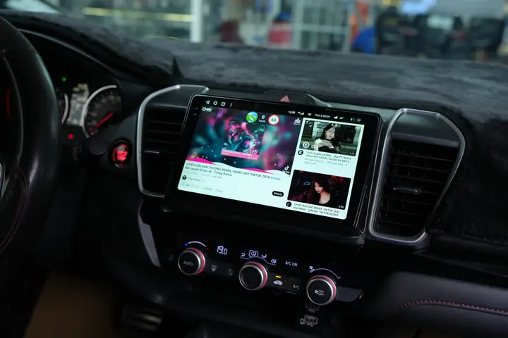 Bộ Khuếch Đại Tín Hiệu Radio Cho Xe Ô Tô