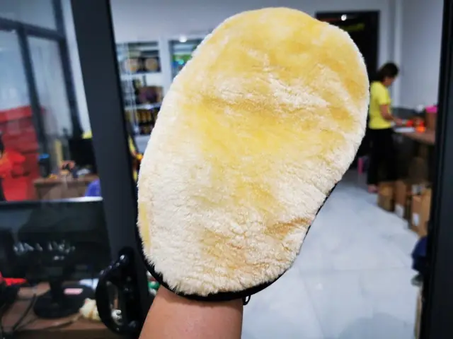 Găng Tay Rửa Xe 2 Mặt San Hô Loại Dày Chuyên Dụng Vệ Sinh Ô Tô, Xe Máy, Xe Hơi, Xe Tải, Kính, Đồ Gỗ