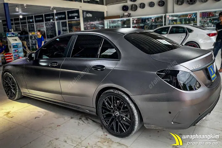 2. Lợi Ích Khi Dán Đổi Màu Xám Mờ Mercedes C300