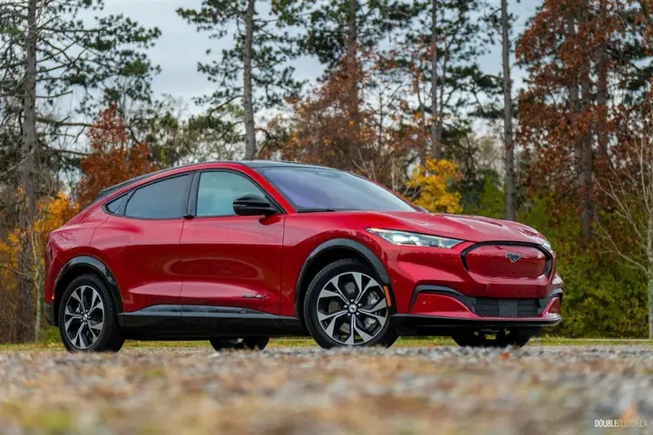 Giới Thiệu Ford Mustang Mach-e – Xe Điện Thể Thao Đầy Công Nghệ