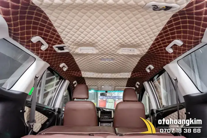 1.1. Lợi Ích Bọc La Phông Trần 5d Cho Xe 7 Chỗ