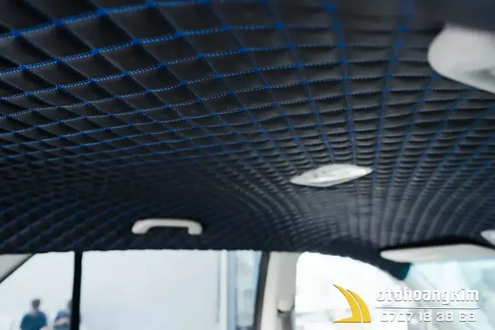 2. Một Số Hình Ảnh Thực Tế Bọc La Phông Trần 5d Xe 7 Chỗ Tại Ô Tô Hoàng Kim