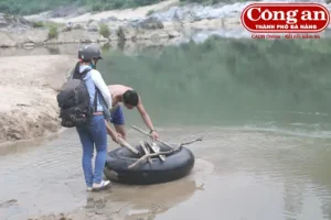 Bơm Hơi Cho Ruột Xe Ô Tô Để Tập Bơi