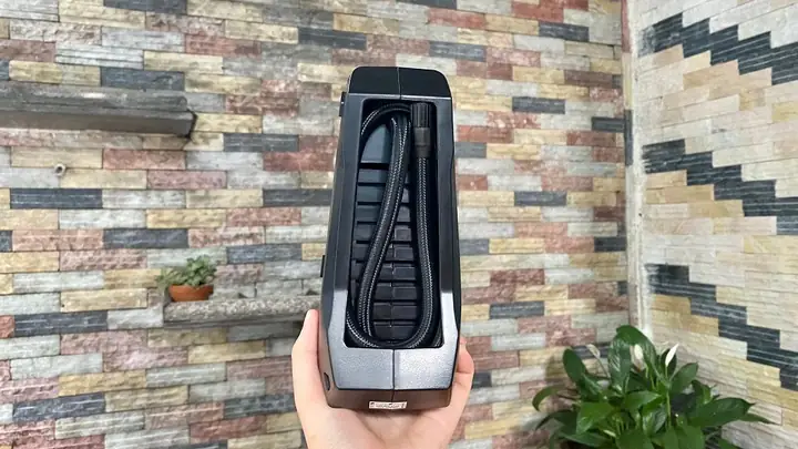 Hình Ảnh Thực Tế Sản Phẩm Máy Bơm Ô Tô Mini Giá Rẻ Michelin 12266