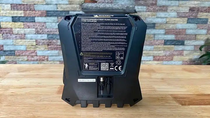 Hình Ảnh Thực Tế Sản Phẩm Máy Bơm Ô Tô Mini Giá Rẻ Michelin 12266