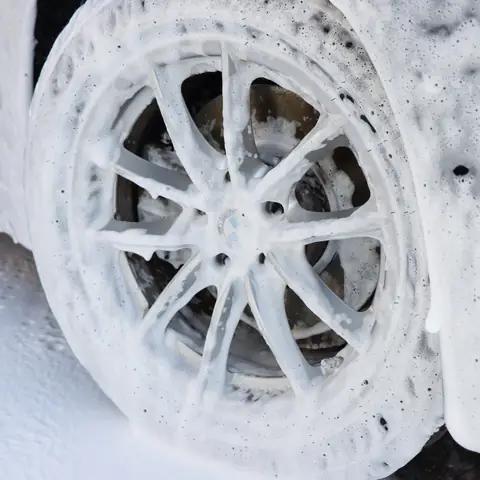 Làm Cách Nào Để Sử Dụng Bọt Tuyết Koch Chemie Active Foam Af Dành Cho Ô Tô?