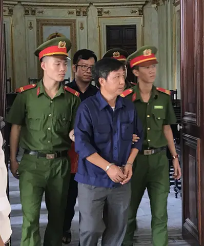 Cựu Tổng Giám Đốc Euro Auto Buôn Lậu 91 Xe Bmw Lĩnh 9 Năm Tù - Ảnh 1.