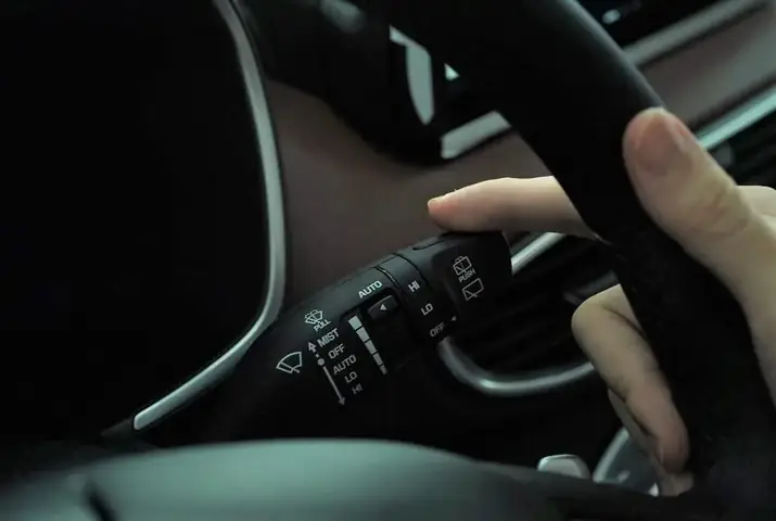 5. Cần Điều Khiển Gạt Nước