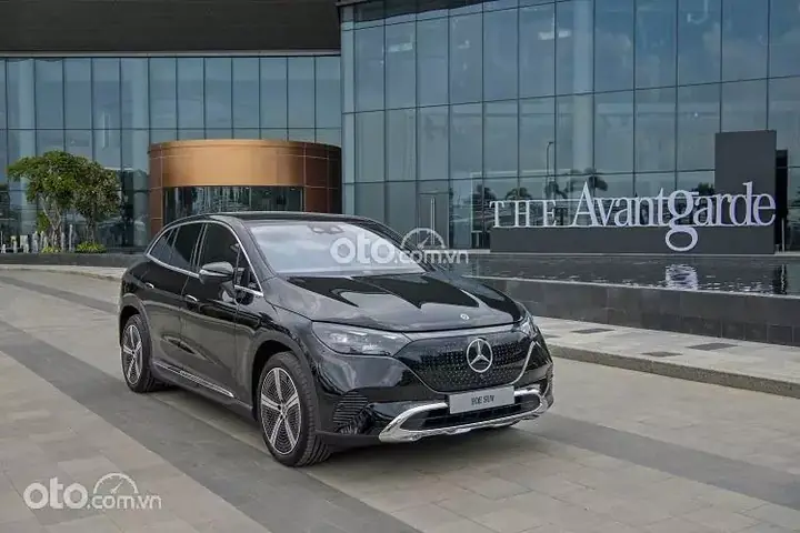 Giã¡ Xe Mercedes-benz Eqe 500 4matic Thã¡ng 11/2025