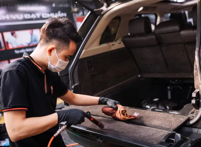 Quy Trình Dọn Nội Thất Ô Tô 15 Bước Tại Hà Thành Garage