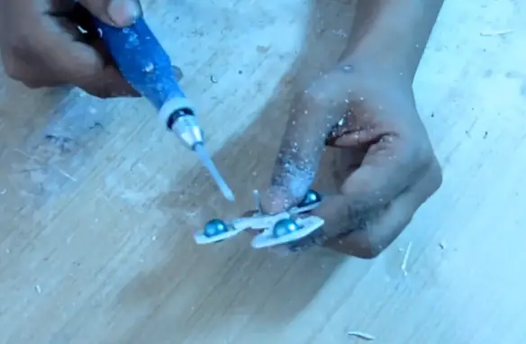 Cách Làm Ô Tô Đồ Chơi Chạy Bằng Năng Lượng Gió