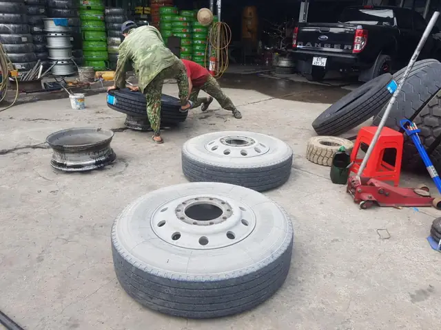 Cách Khắc Phục Lốp Xe Khi Bị Mòn