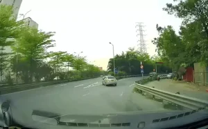 Không Mở Dải Phân Cách Chỉ Phục Vụ Cho Xe Của Mỏ Đá