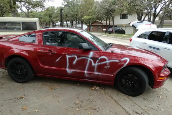 Chi Tiết 3 Cách Tẩy Sơn Xe Ô Tô Hiệu Quả Nhanh Nhất.