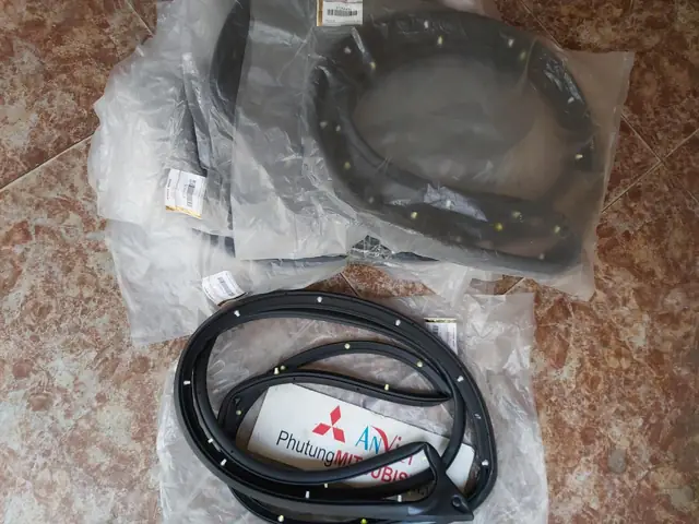 4. Mua Gioăng Cánh Cửa Trước Xe Mitsubishi Xpander Ởđâu? Giá Có Đắt Không?