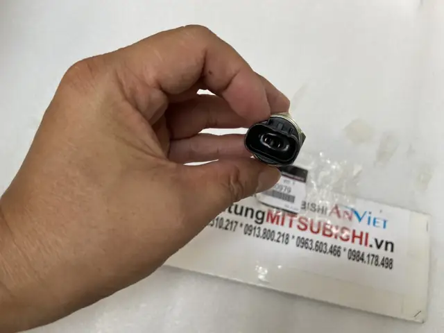 Một Số Lưu Ý Khi Chọn Mua Cảm Biến Báo Lùi Xe Mitsubishi Lancer Hàngchính Hãng: