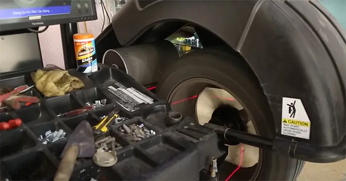 Quá Trình Cân Chỉnh Góc Đặt Bánh Xe Như Thế Nào?