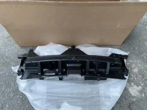 Nhựa Đỡ Cản Trước Phía Dưới Mặt Ca Lăng Xe Mitsubishi Xpander