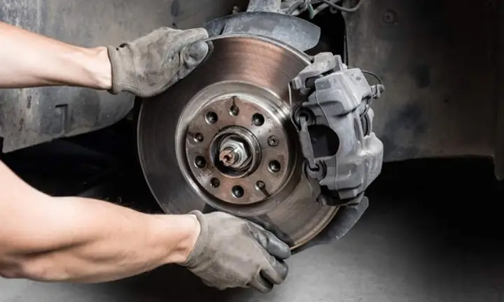 1. Phanh Đĩa Ô Tô Là Gì?
